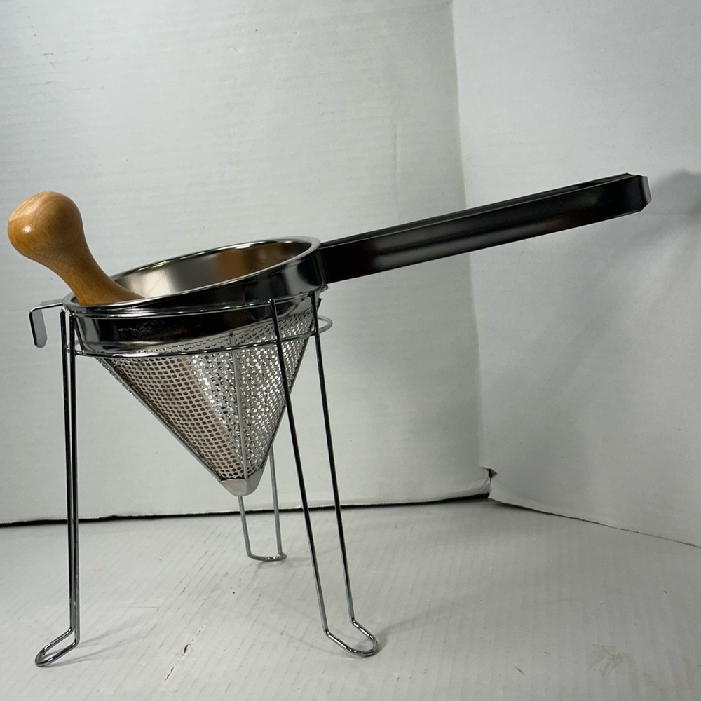 Stainless Steel Food Mill with Wooden Handle